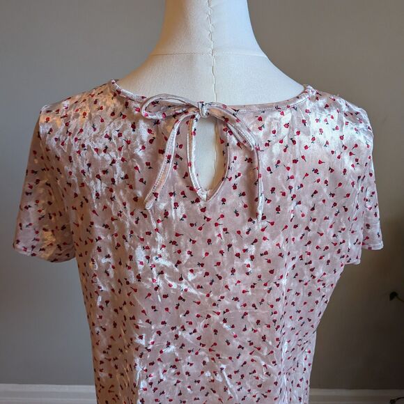 NWOT Lauren Conrad Floral Crushed Velvet Top Roses Valentines Size Small - Picture 6 of 8